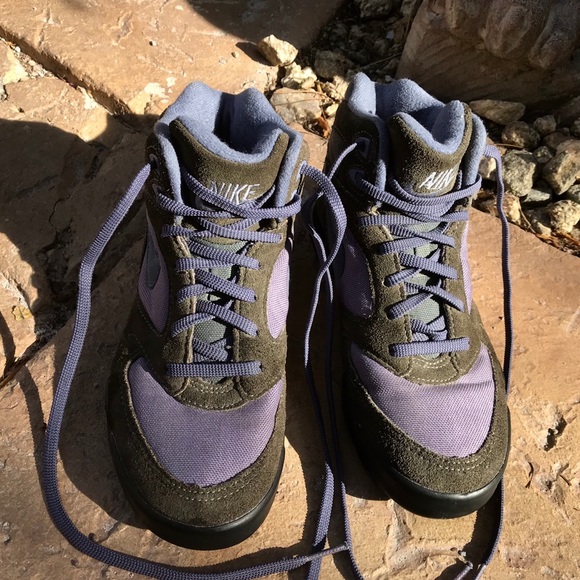 Nike Suede High Top Sneakers - Picture 4 of 8